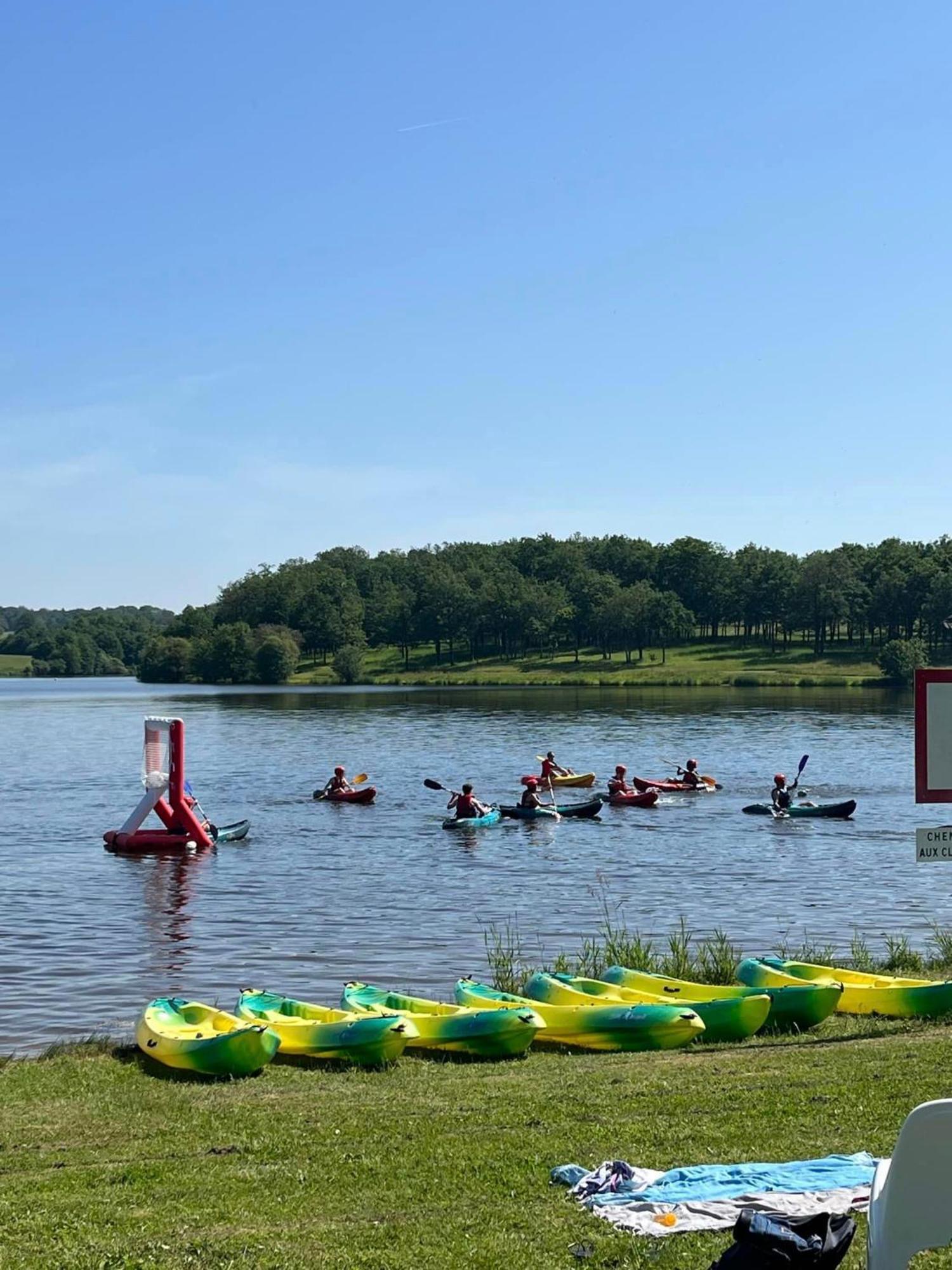 Les Logements Insolites De La Base Nautique Verneuil  Eksteriør bilde