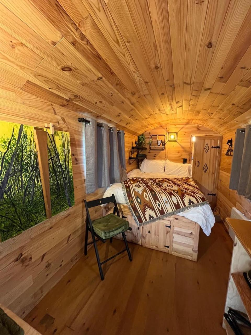 Les Logements Insolites De La Base Nautique Verneuil  Eksteriør bilde
