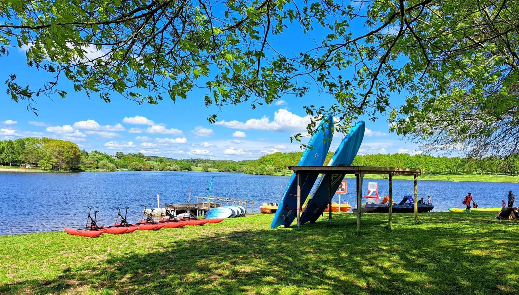 Les Logements Insolites De La Base Nautique Verneuil  Eksteriør bilde